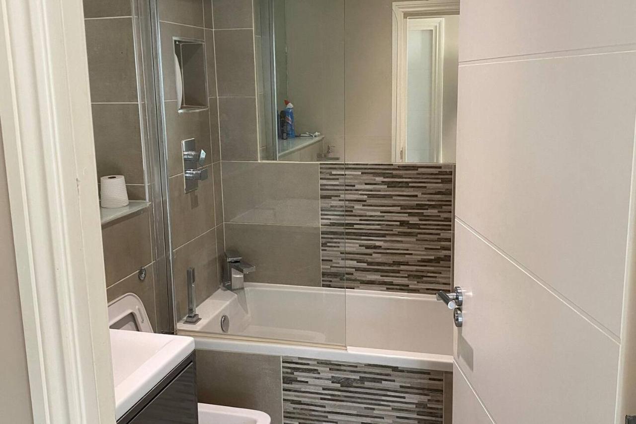Beautiful Apartment Very Close To The Beach Brighton Exterior photo